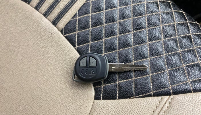 2021 Maruti Dzire VXI, Petrol, Manual, 1,03,849 km, Key Close Up