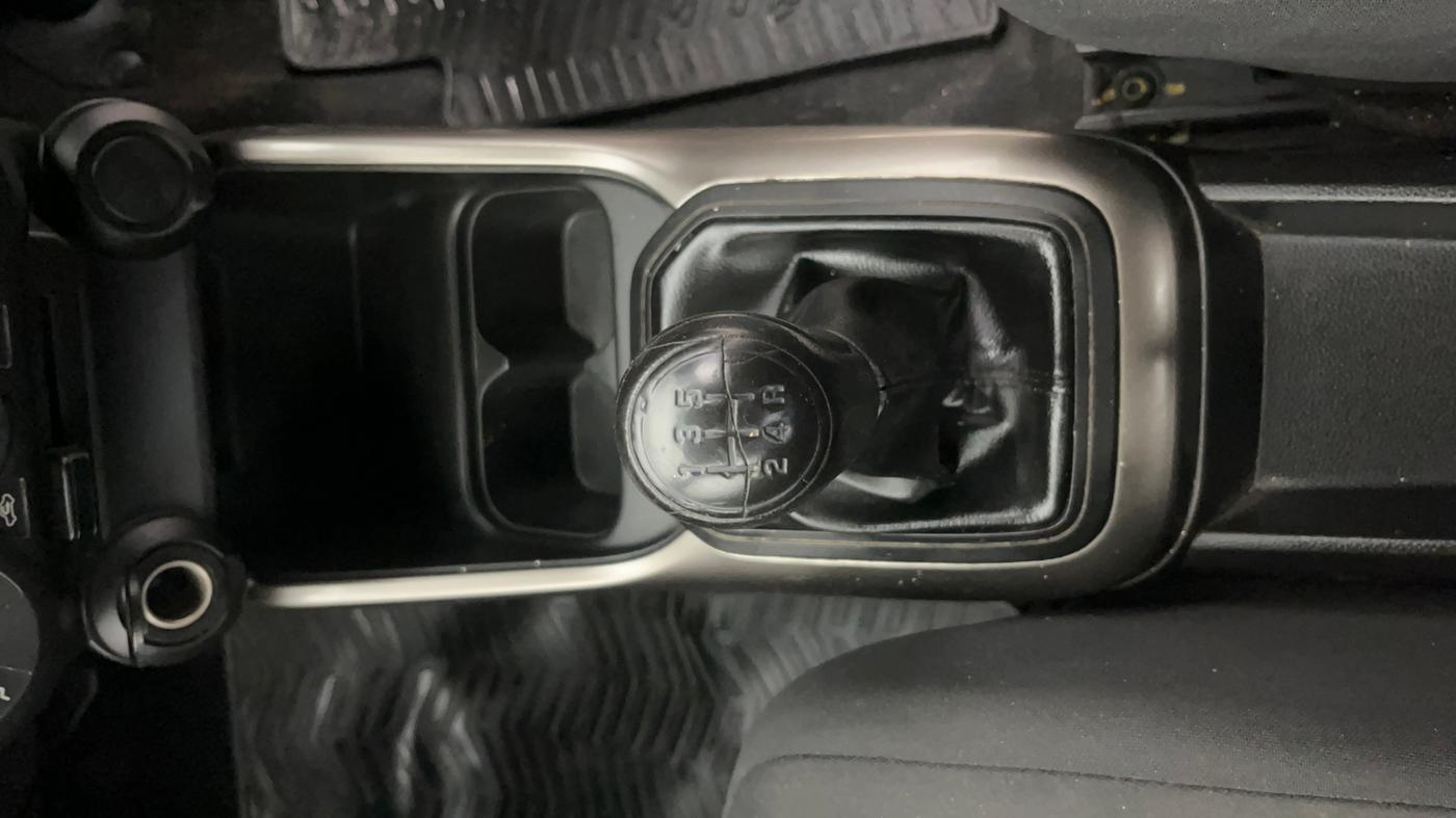 2018 Maruti IGNIS SIGMA 1.2, Petrol, Manual, 33,488 km, Gear Lever