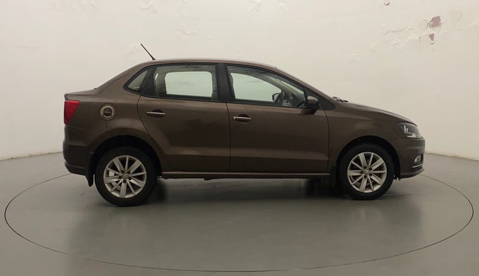 2016 Volkswagen Ameo HIGHLINE1.2L, Petrol, Manual, 10,117 km, Right Side