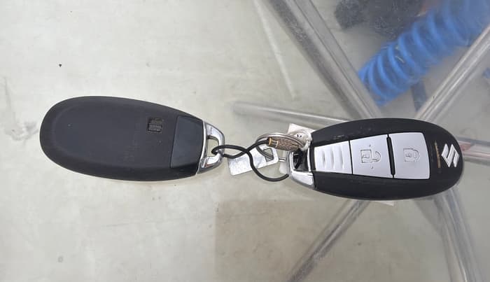 2016 Maruti Baleno ALPHA PETROL 1.2, Petrol, Manual, 49,803 km, Key Close Up