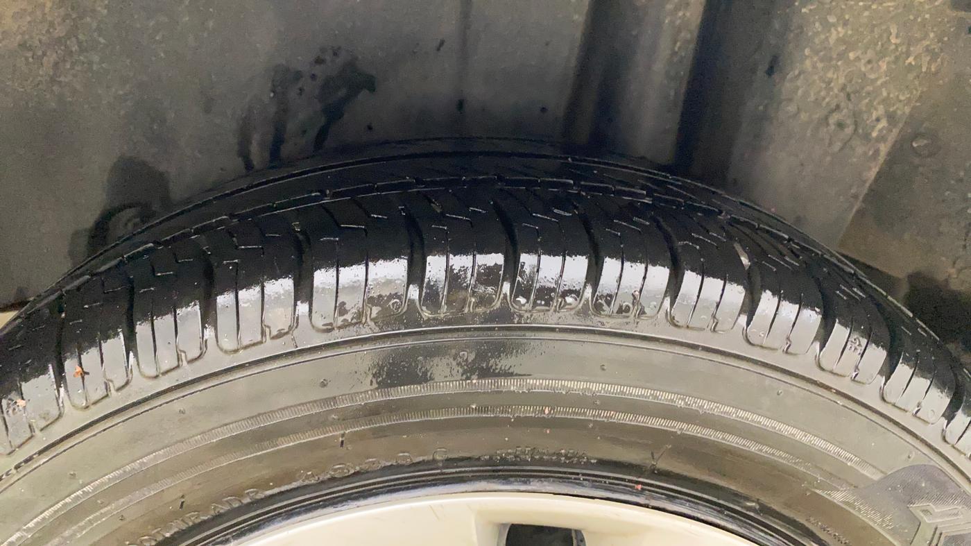 2022 Maruti Ciaz ZETA 1.5 SHVS MT PETROL, Petrol, Manual, 68,138 km, Left Rear Tyre Tread