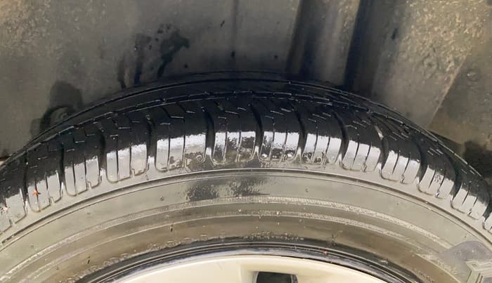 2022 Maruti Ciaz ZETA 1.5 SHVS MT PETROL, Petrol, Manual, 68,136 km, Left Rear Tyre Tread