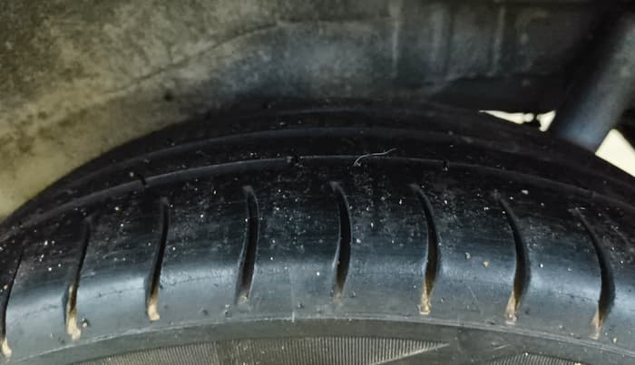 2016 Maruti Wagon R 1.0 VXI AMT, Petrol, Automatic, 68,823 km, Left Rear Tyre Tread