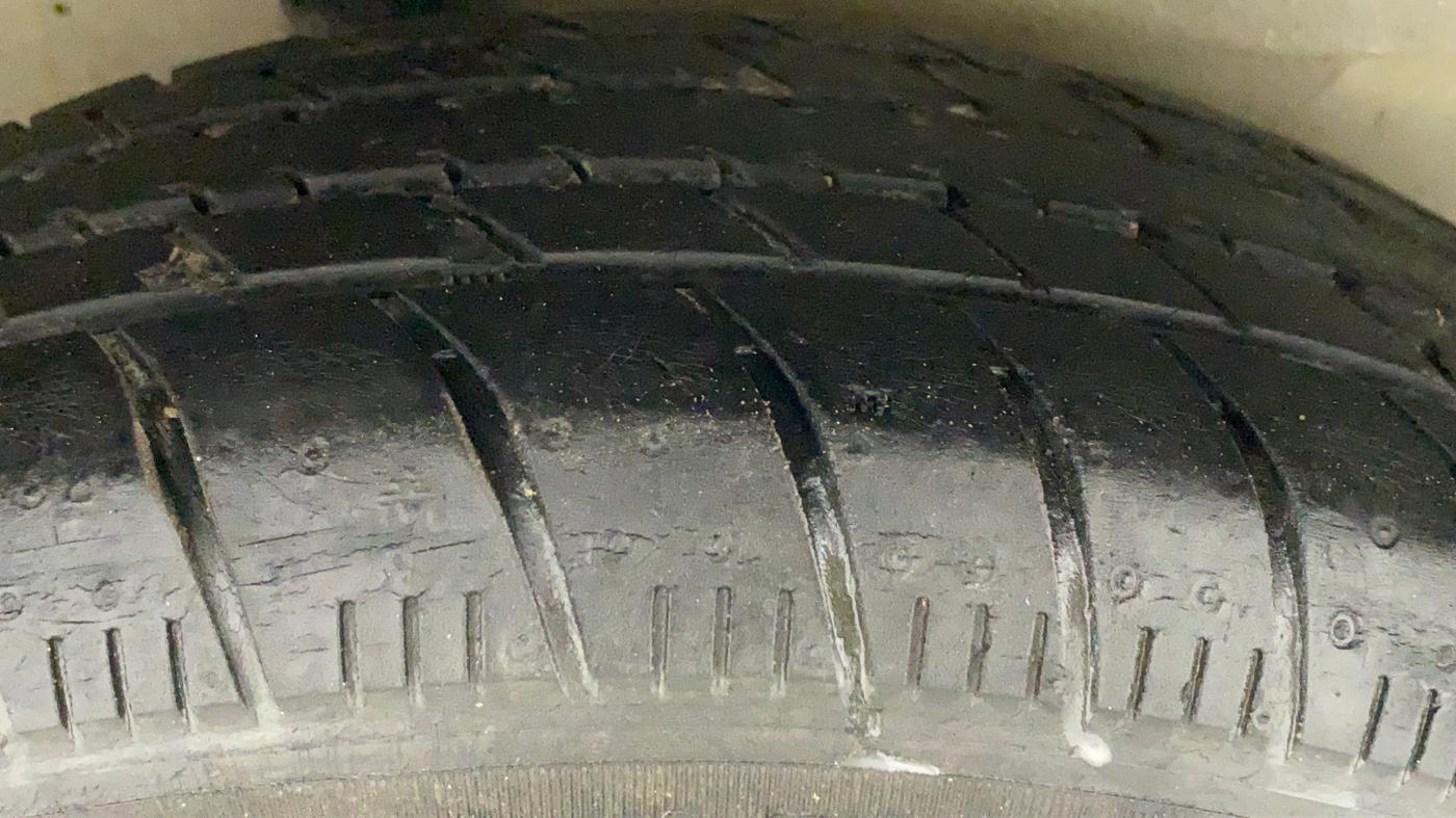 2019 Maruti Celerio VXI, Petrol, Manual, 39,403 km, Right Rear Tyre Tread