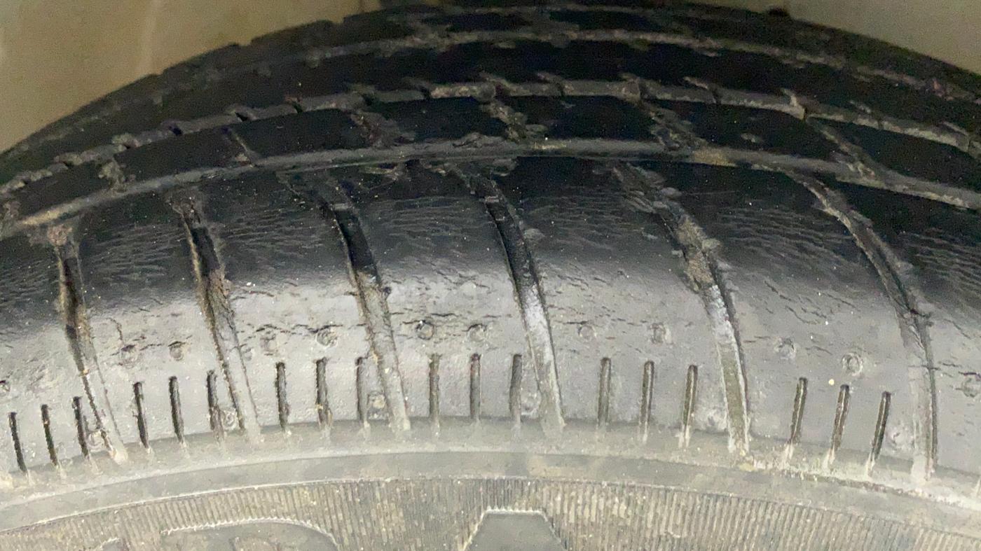 2019 Maruti Celerio VXI, Petrol, Manual, 39,403 km, Right Front Tyre Tread