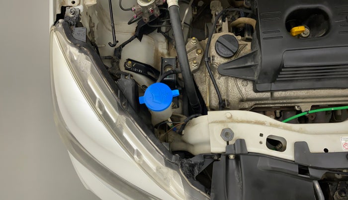 2019 Maruti Celerio VXI, Petrol, Manual, 39,403 km, Right headlight - Clamp has minor damage