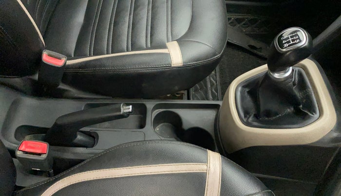 2019 Hyundai Grand i10 ASTA 1.2 KAPPA VTVT, CNG, Manual, 73,424 km, Gear Lever