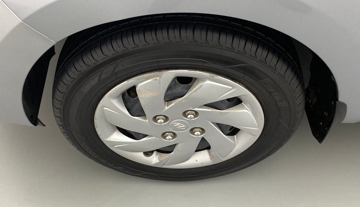 2019 Hyundai NEW SANTRO SPORTZ CNG, CNG, Manual, 43,549 km, Left front tyre - Minor crack