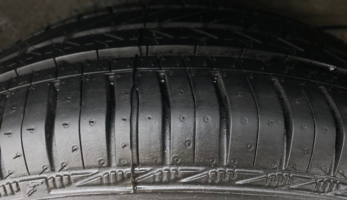 2019 Hyundai NEW SANTRO SPORTZ CNG, CNG, Manual, 43,549 km, Right Rear Tyre Tread