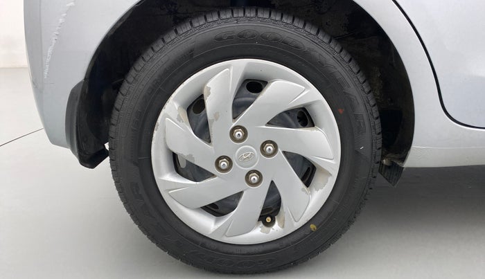 2019 Hyundai NEW SANTRO SPORTZ CNG, CNG, Manual, 43,549 km, Right Rear Wheel