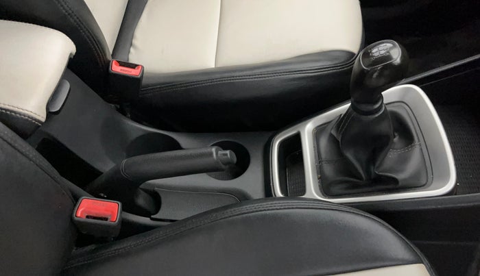 2021 Hyundai VENUE S 1.2, Petrol, Manual, 52,945 km, Gear Lever