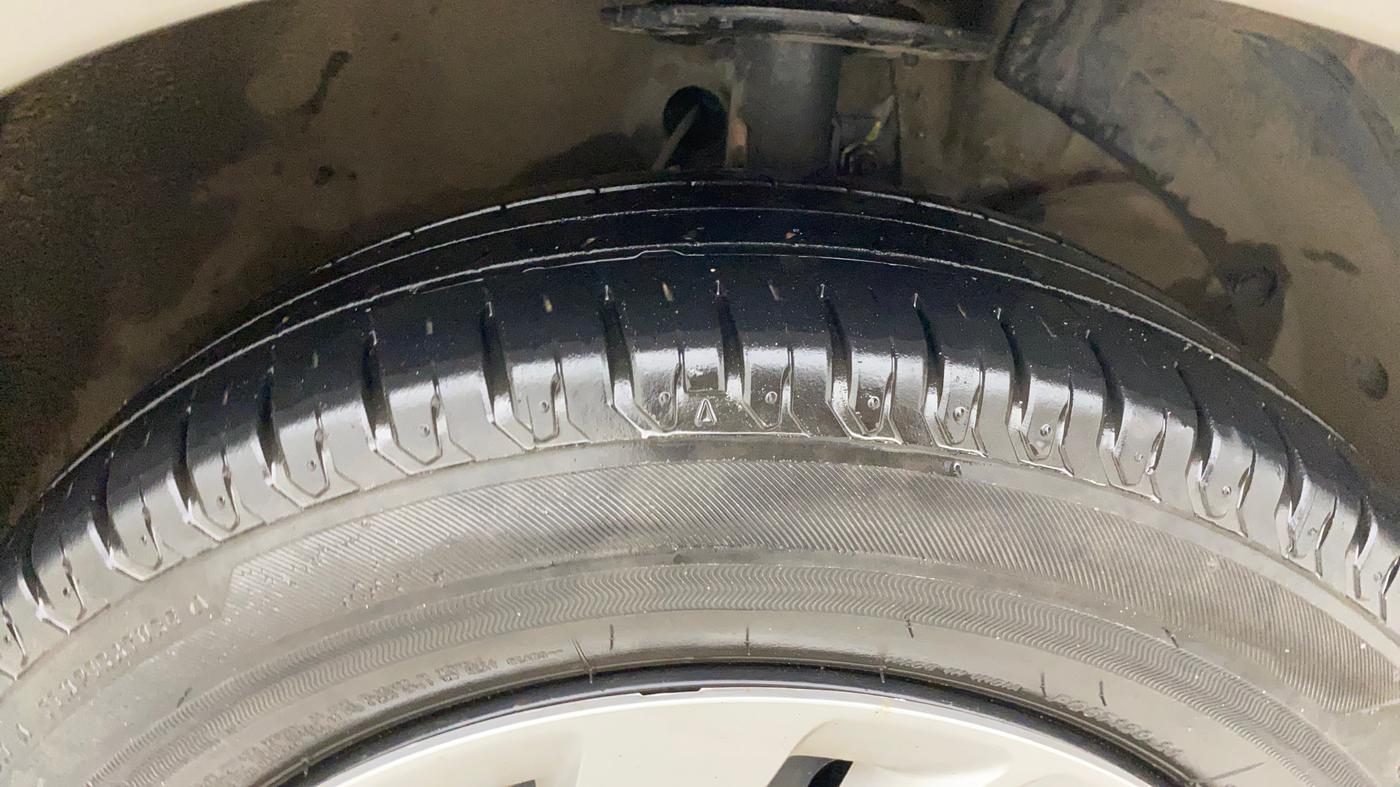 2024 Maruti Ertiga   VXI (O) CNG, CNG, Manual, 37,733 km, Right Front Tyre Tread
