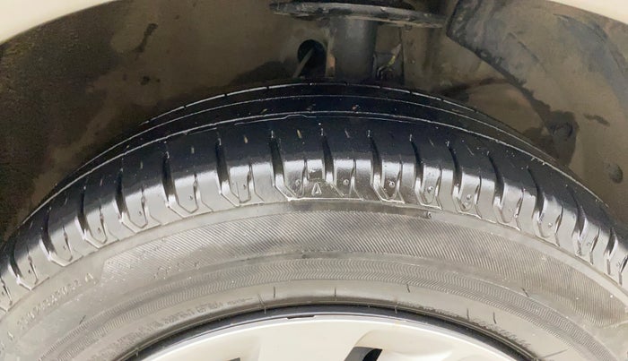 2024 Maruti Ertiga   VXI (O) CNG, CNG, Manual, 37,733 km, Right Front Tyre Tread