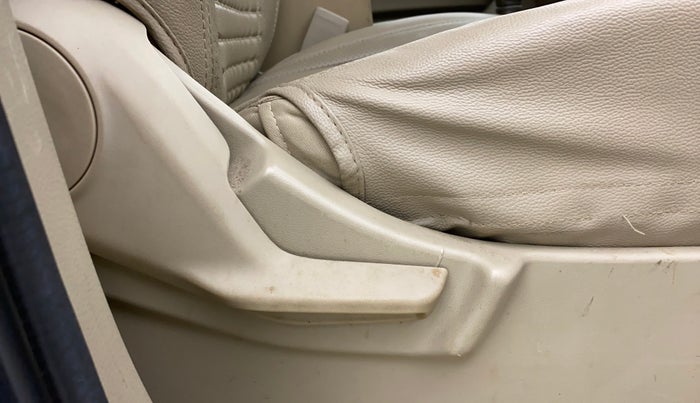 2024 Maruti Ertiga   VXI (O) CNG, CNG, Manual, 37,733 km, Driver Side Adjustment Panel