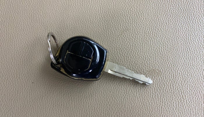 2024 Maruti Ertiga   VXI (O) CNG, CNG, Manual, 37,733 km, Key Close Up