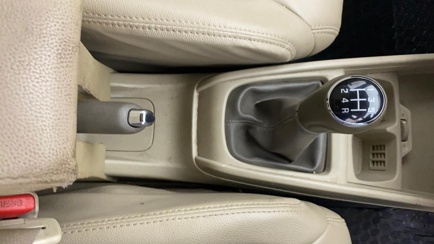 2024 Maruti Ertiga   VXI (O) CNG, CNG, Manual, 37,733 km, Gear Lever