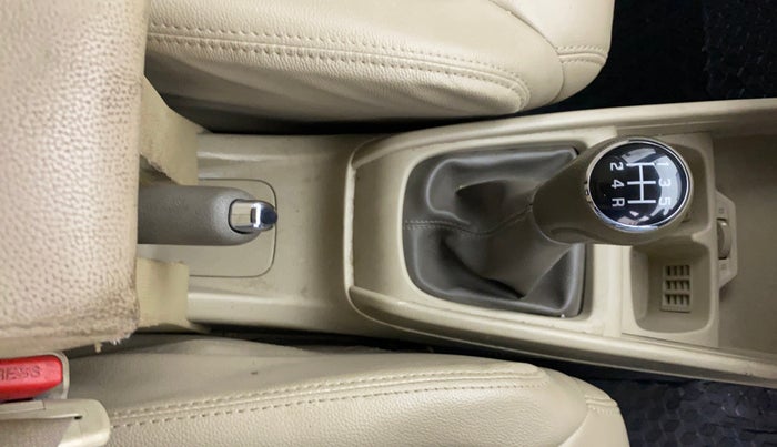 2024 Maruti Ertiga   VXI (O) CNG, CNG, Manual, 37,733 km, Gear Lever