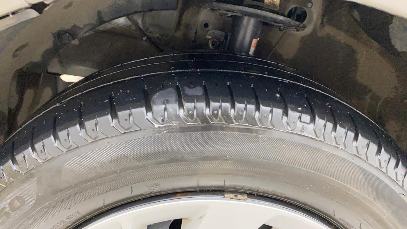2024 Maruti Ertiga   VXI (O) CNG, CNG, Manual, 37,733 km, Left Front Tyre Tread