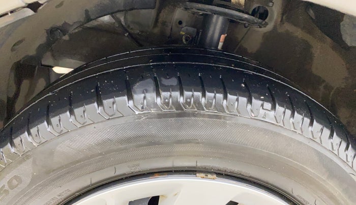 2024 Maruti Ertiga   VXI (O) CNG, CNG, Manual, 37,733 km, Left Front Tyre Tread