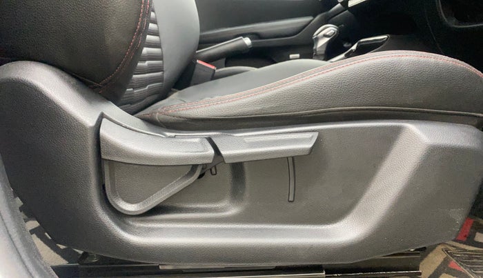 2020 KIA SONET GTX PLUS 1.0 DCT, Petrol, Automatic, 79,065 km, Driver Side Adjustment Panel