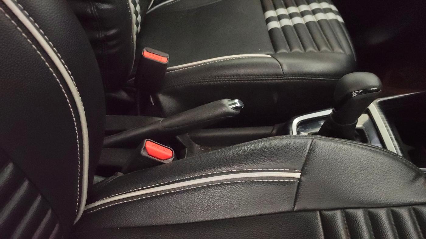 2022 Maruti Swift VXI AMT, Petrol, Automatic, 37,230 km, Gear Lever