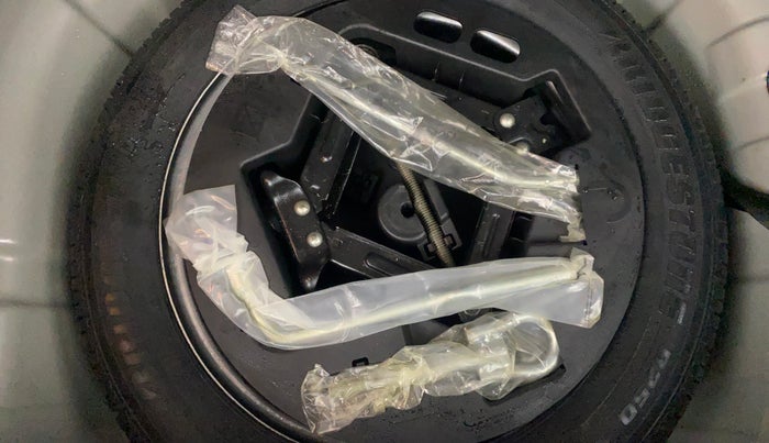 2018 Mahindra KUV 100 NXT K8 P 6 STR, Petrol, Manual, 16,675 km, Spare Tyre