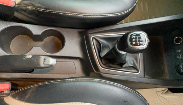 2015 Hyundai Elite i20 ASTA 1.2, Petrol, Manual, 58,757 km, Gear Lever