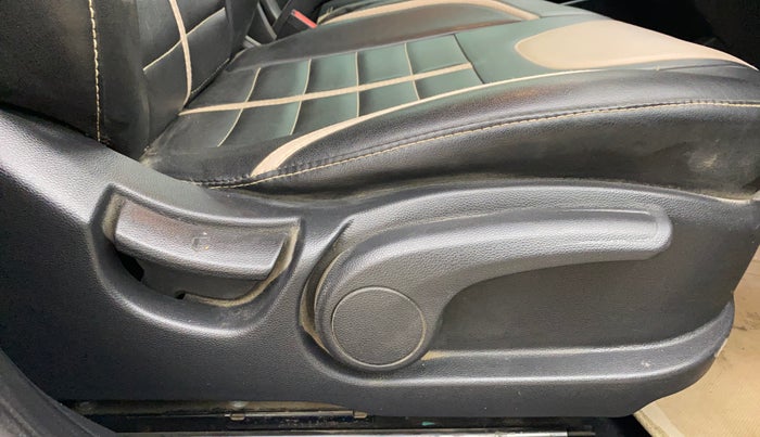 2015 Hyundai Elite i20 ASTA 1.2, Petrol, Manual, 58,757 km, Driver Side Adjustment Panel