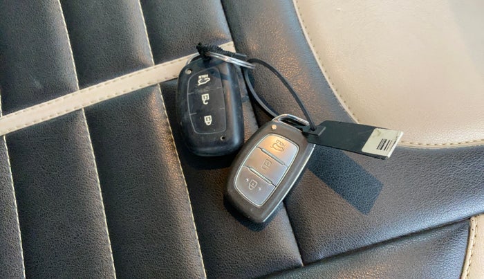 2015 Hyundai Elite i20 ASTA 1.2, Petrol, Manual, 58,757 km, Key Close Up