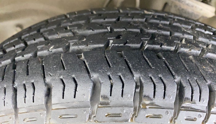 2019 Maruti Alto K10 VXI P, Petrol, Manual, 17,701 km, Left Front Tyre Tread