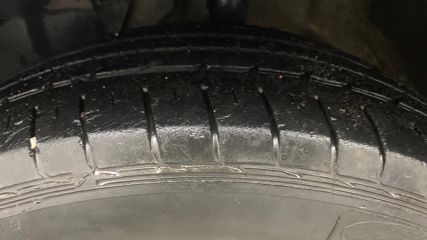 2019 MG HECTOR SMART 1.5 DCT PETROL, Petrol, Automatic, 39,934 km, Left Front Tyre Tread