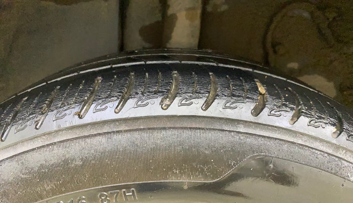 2020 Tata ALTROZ XZ PETROL, Petrol, Manual, 29,688 km, Right Rear Tyre Tread