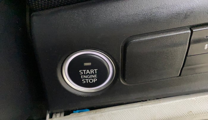 2020 Tata ALTROZ XZ PETROL, Petrol, Manual, 29,688 km, Keyless Start/ Stop Button