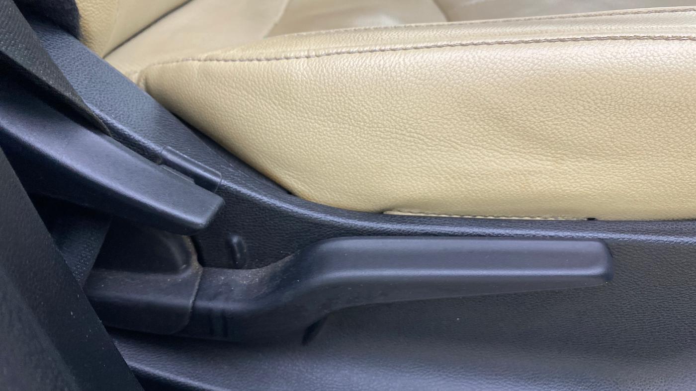 2021 Honda City 1.5L I-VTEC ZX, Petrol, Manual, 1,39,863 km, Driver Side Adjustment Panel