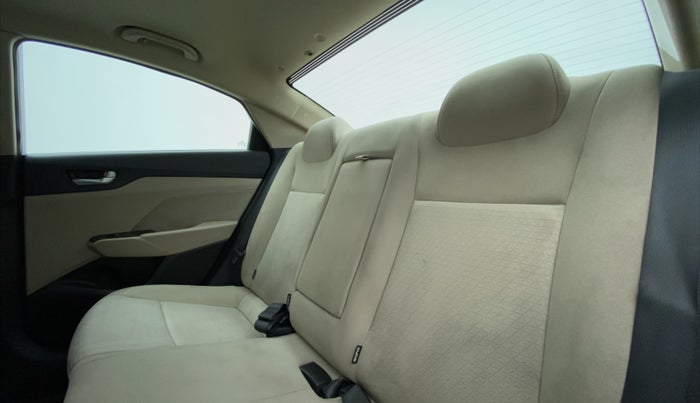 2020 Hyundai Verna SX 1.5 VTVT IVT, Petrol, Automatic, 39,821 km, Right Side Rear Door Cabin