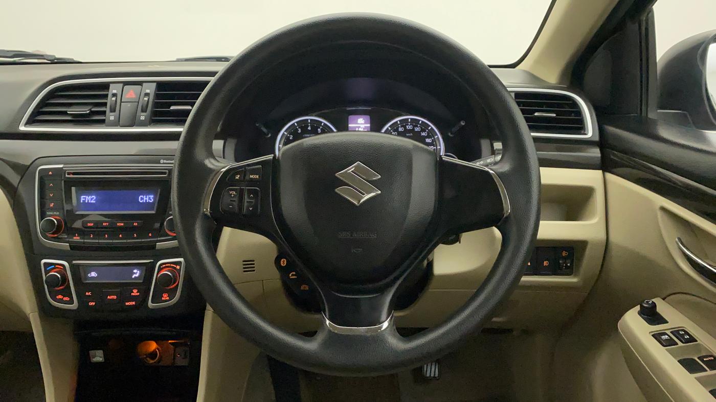2015 Maruti Ciaz VXI, Petrol, Manual, 40,190 km, Steering Wheel Close Up