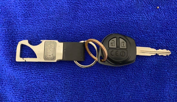 2015 Maruti Ciaz VXI, Petrol, Manual, 40,190 km, Key Close Up