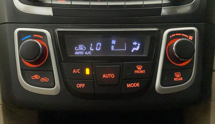 2015 Maruti Ciaz VXI, Petrol, Manual, 40,190 km, Automatic Climate Control