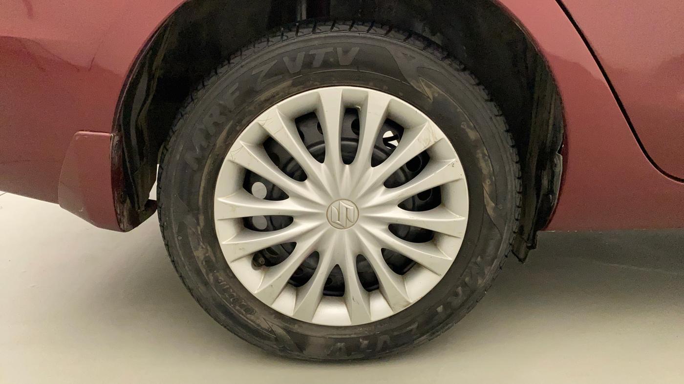 2015 Maruti Ciaz VXI, Petrol, Manual, 40,190 km, Right Rear Wheel