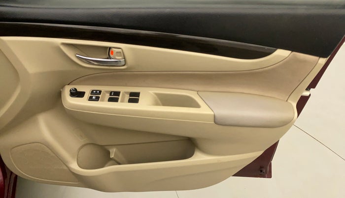 2015 Maruti Ciaz VXI, Petrol, Manual, 40,190 km, Driver Side Door Panels Control