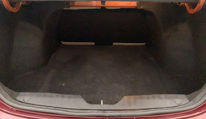 2015 Maruti Ciaz VXI, Petrol, Manual, 40,190 km, Boot Inside