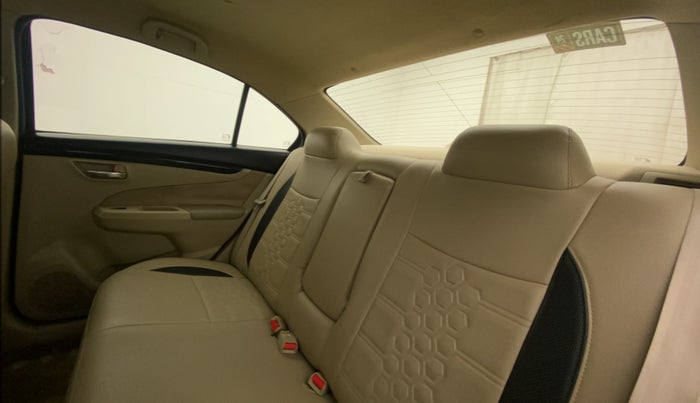 2015 Maruti Ciaz VXI, Petrol, Manual, 40,190 km, Right Side Rear Door Cabin