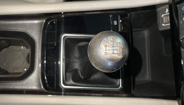 2021 Jeep Compass LONGITUDE (O) 2.0 DIESEL, Diesel, Manual, 1,08,615 km, Gear Lever