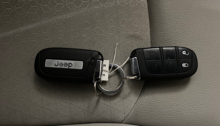 2021 Jeep Compass LONGITUDE (O) 2.0 DIESEL, Diesel, Manual, 1,08,615 km, Key Close Up