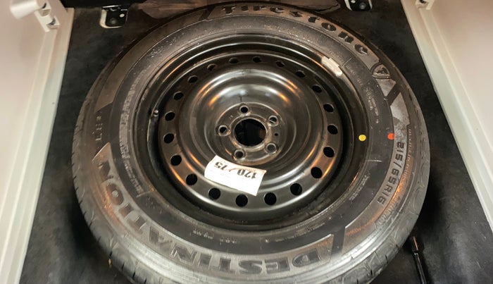 2021 Jeep Compass LONGITUDE (O) 2.0 DIESEL, Diesel, Manual, 1,08,615 km, Spare Tyre