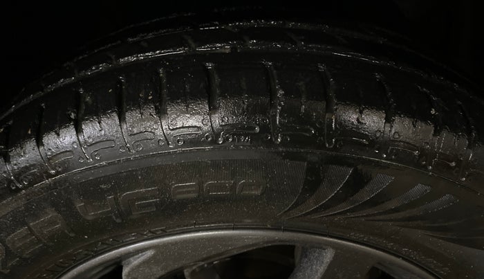 2022 Hyundai GRAND I10 NIOS SPORTZ 1.2 KAPPA VTVT CNG, CNG, Manual, 34,666 km, Right Front Tyre Tread