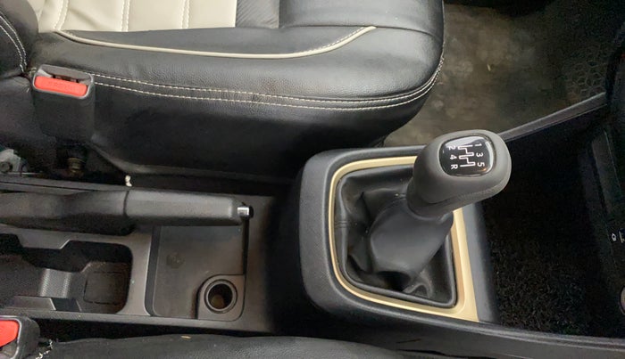 2022 Tata PUNCH ACCOMPLISHED MT, Petrol, Manual, 24,845 km, Gear Lever