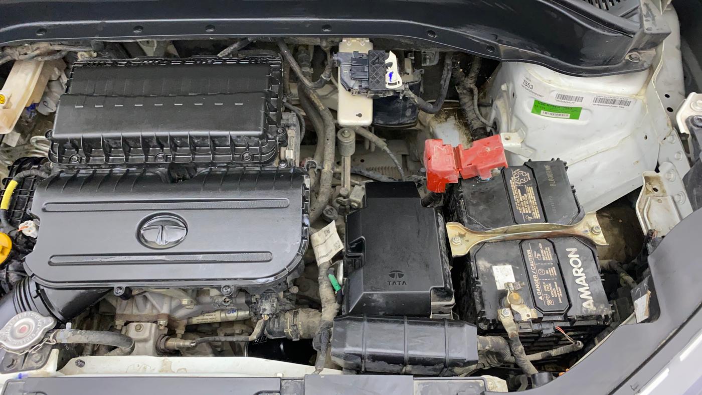 2022 Tata PUNCH ACCOMPLISHED MT, Petrol, Manual, 24,845 km, Engine View - Left