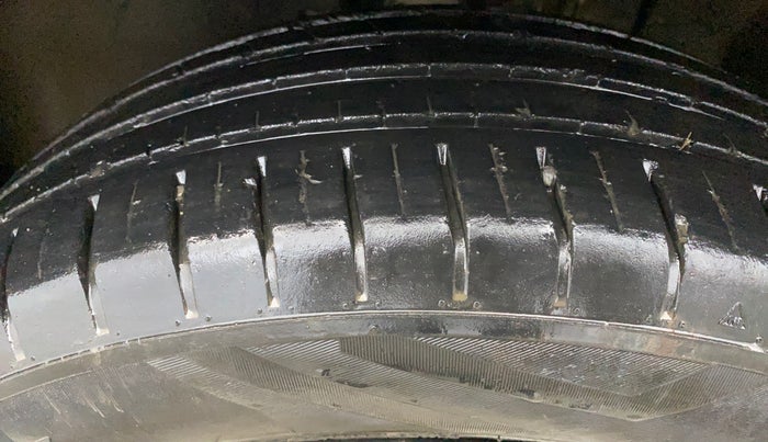 2022 Tata PUNCH ACCOMPLISHED MT, Petrol, Manual, 24,845 km, Left Front Tyre Tread