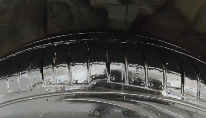 2015 Hyundai Elite i20 SPORTZ 1.2, Petrol, Manual, 72,918 km, Left Front Tyre Tread